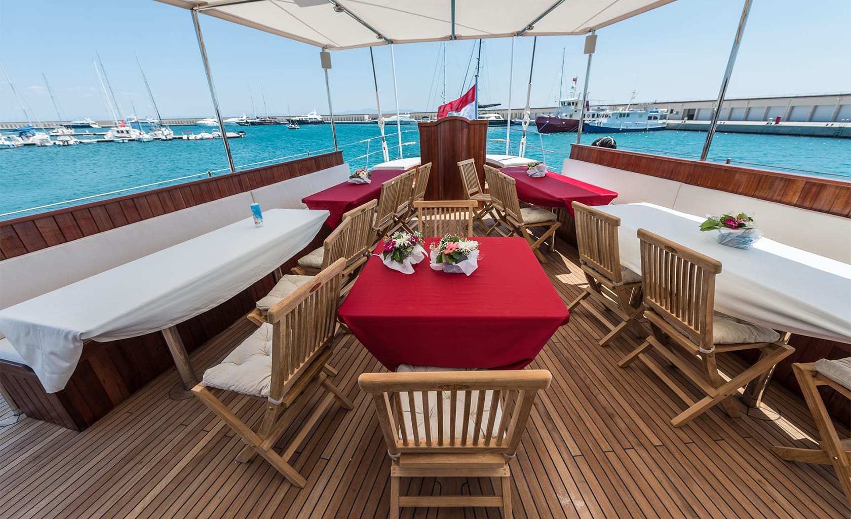 CHRONOS Aft deck