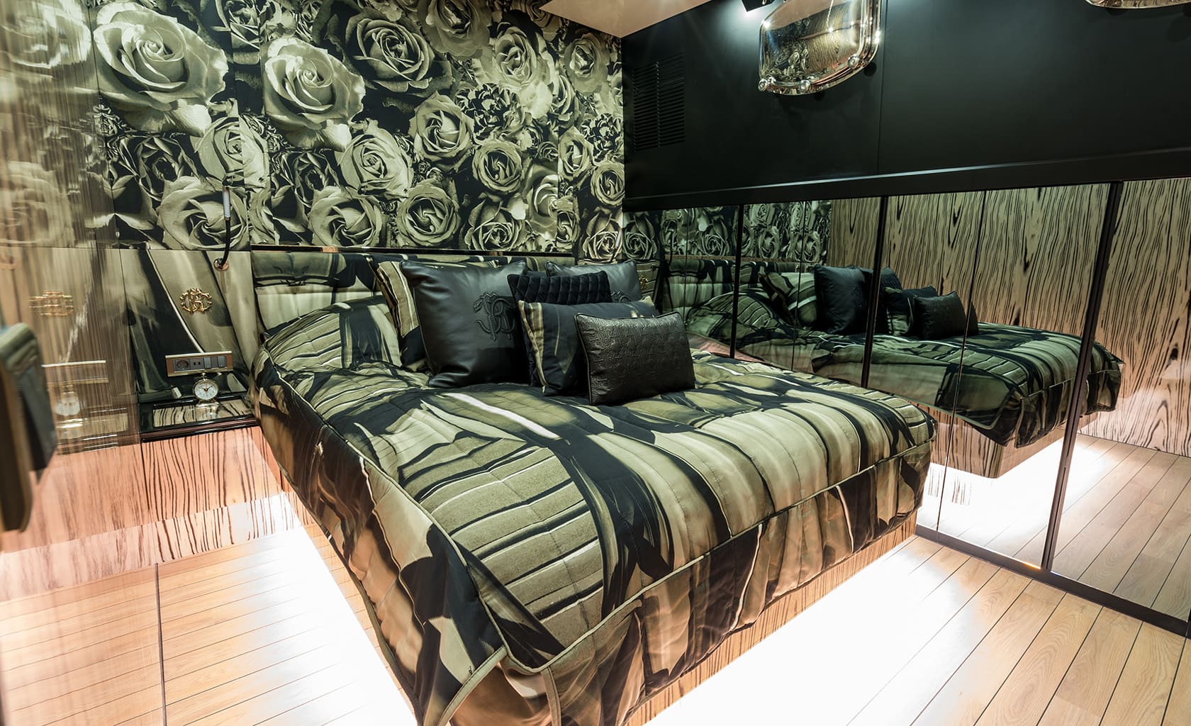 EMANUEL Double cabin