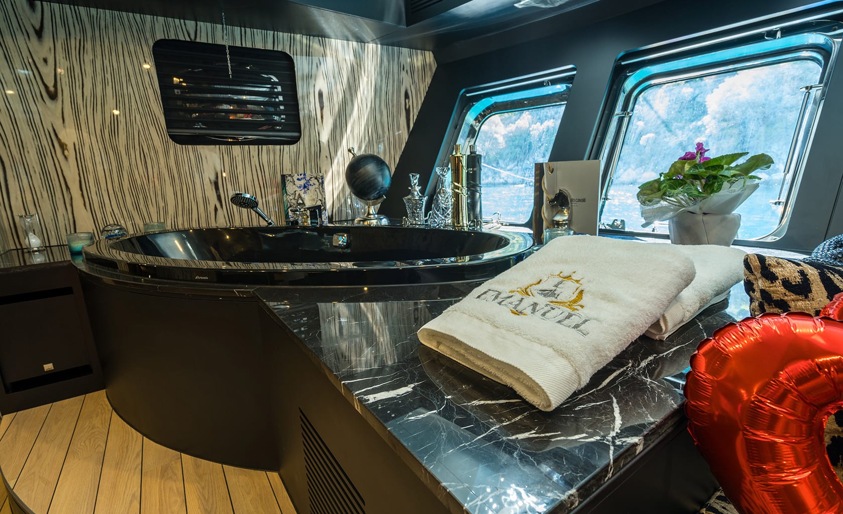 EMANUEL Master cabin