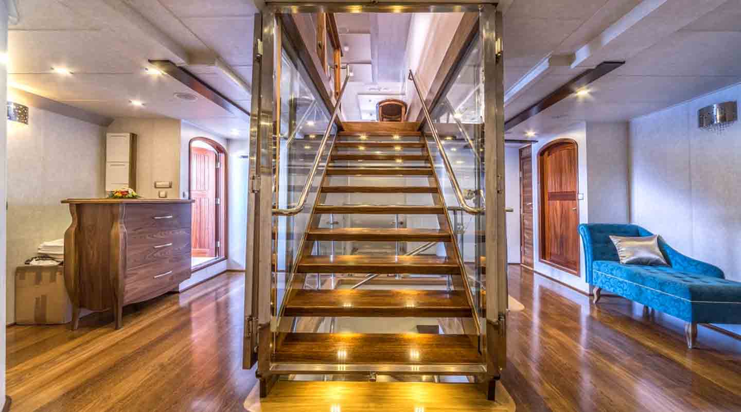 CASABLANCA Staircase