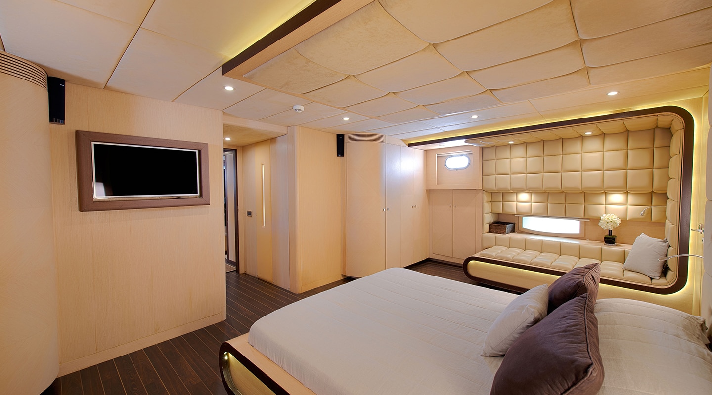 THE WALL Double cabin