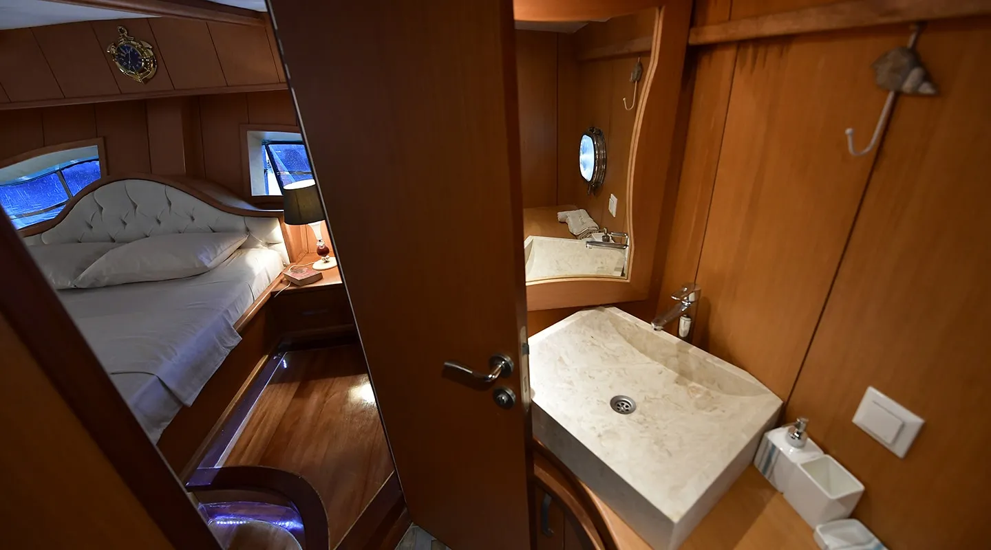 BLU DREAM Master cabin