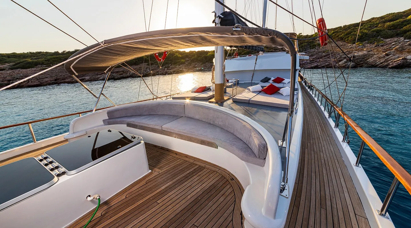 BODRUM QUEEN Bow deck