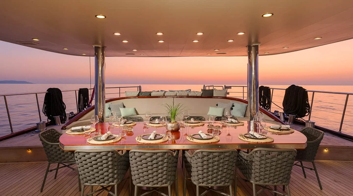 LADY GITA Dining area on Aft deck