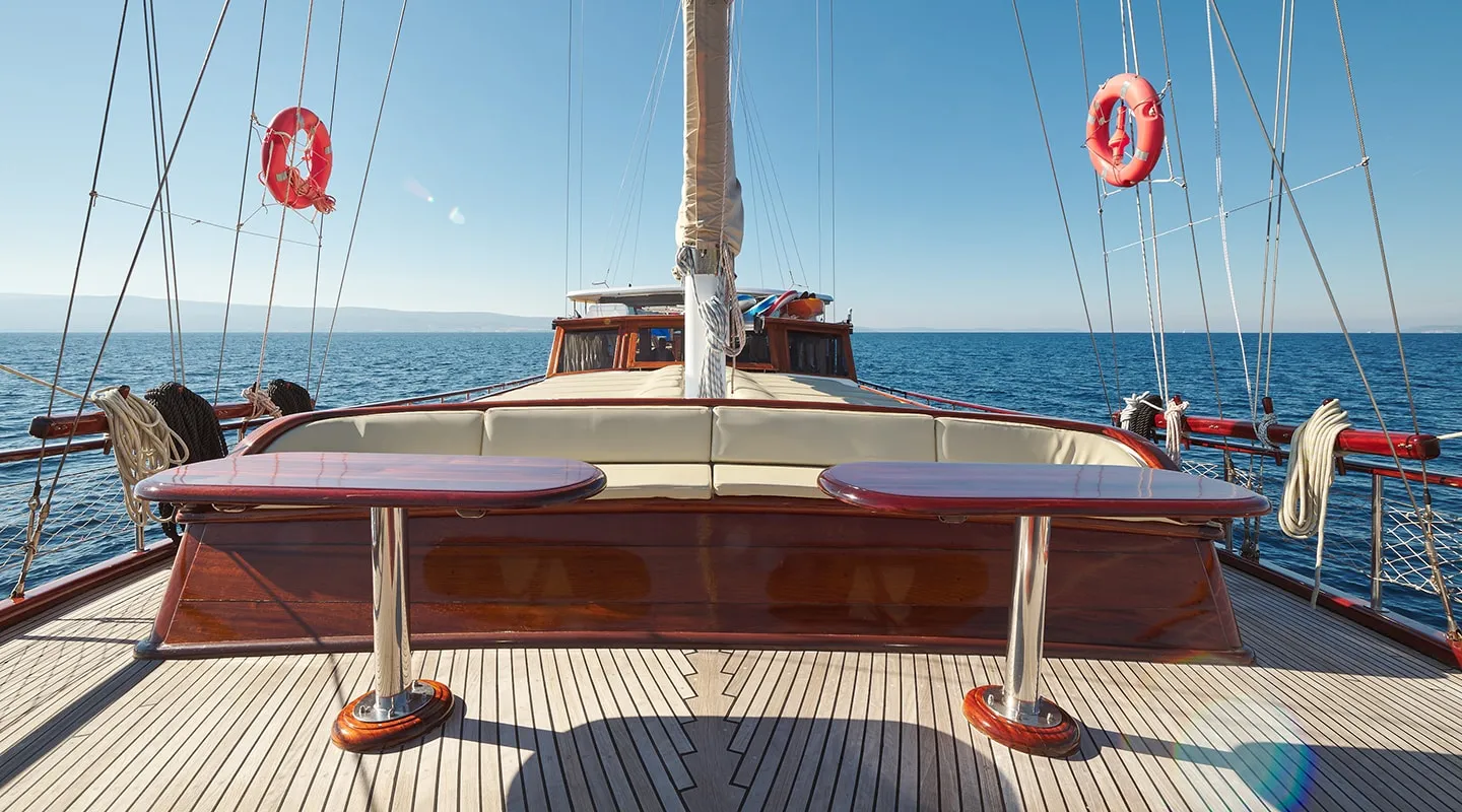 LINDA Aft deck