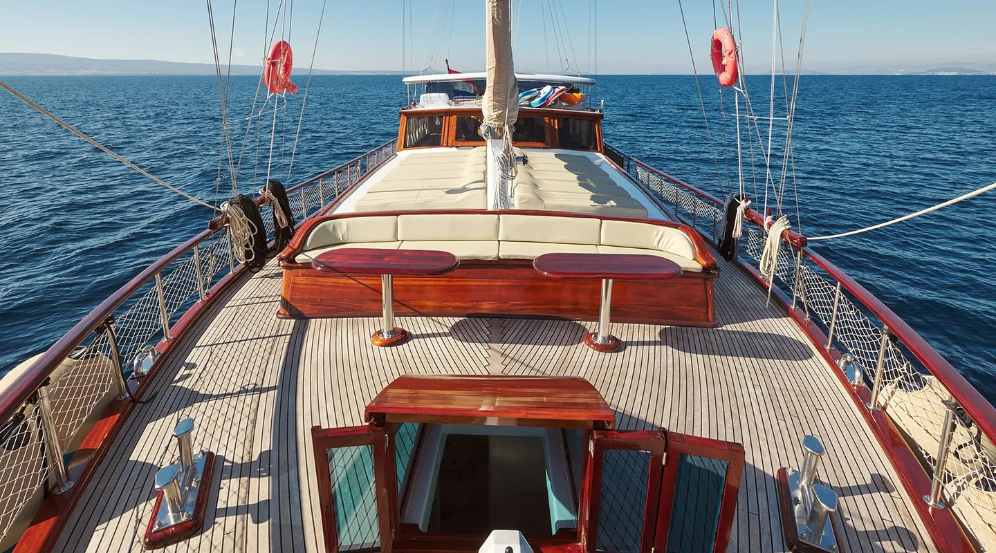 LINDA Aft deck