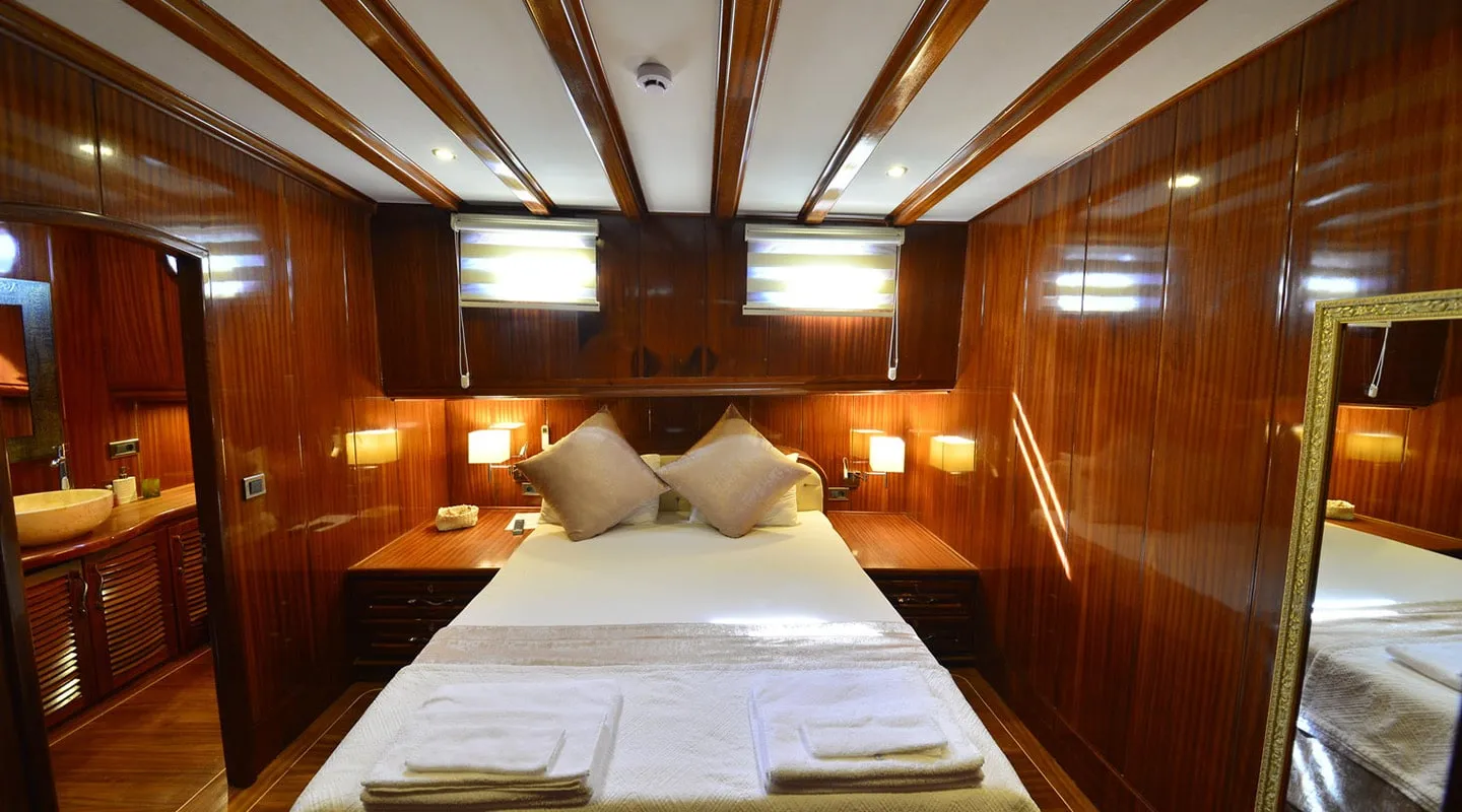 LYCIAN QUEEN Double cabin