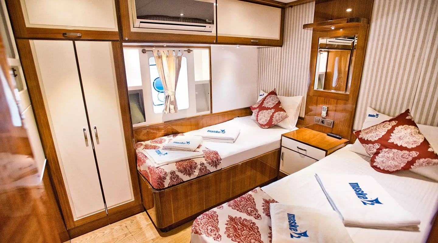 MASKE 2 Twin cabin