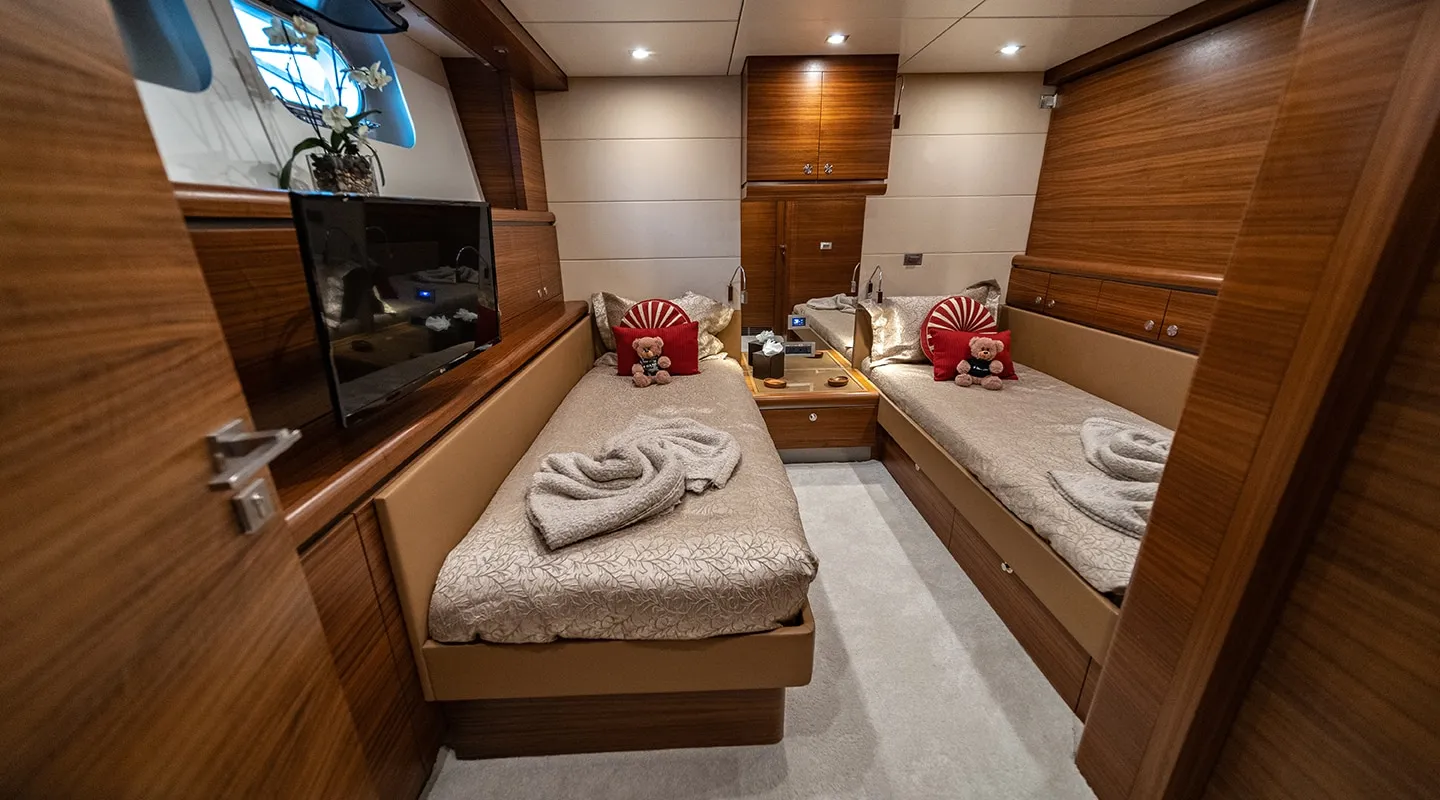 SEA AXIS Twin cabin