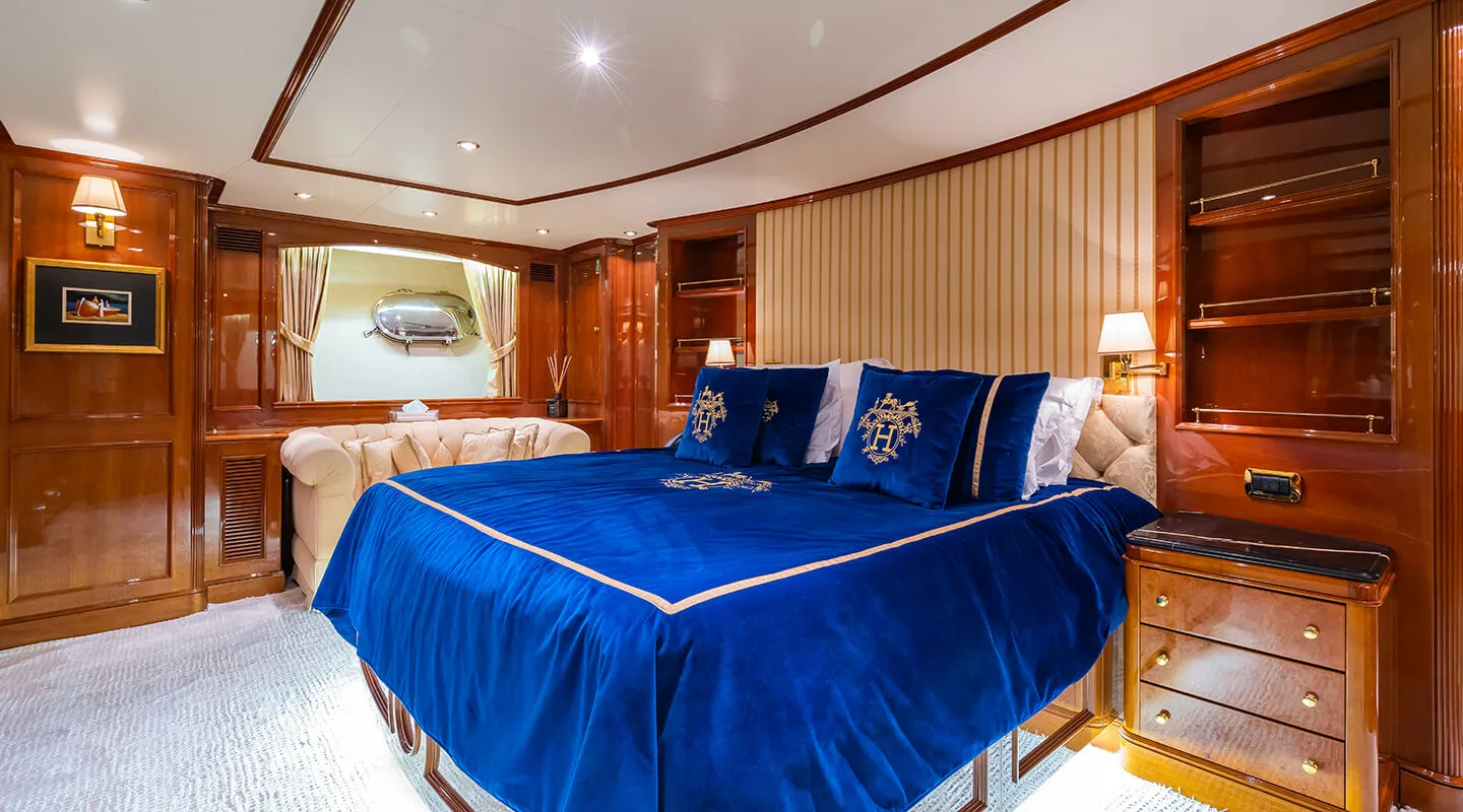 AMADEA Double cabin