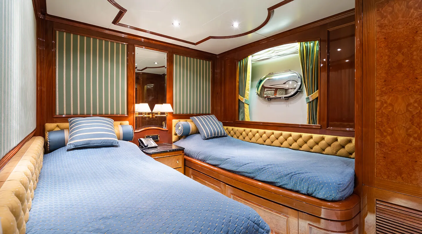 AMADEA Twin cabin