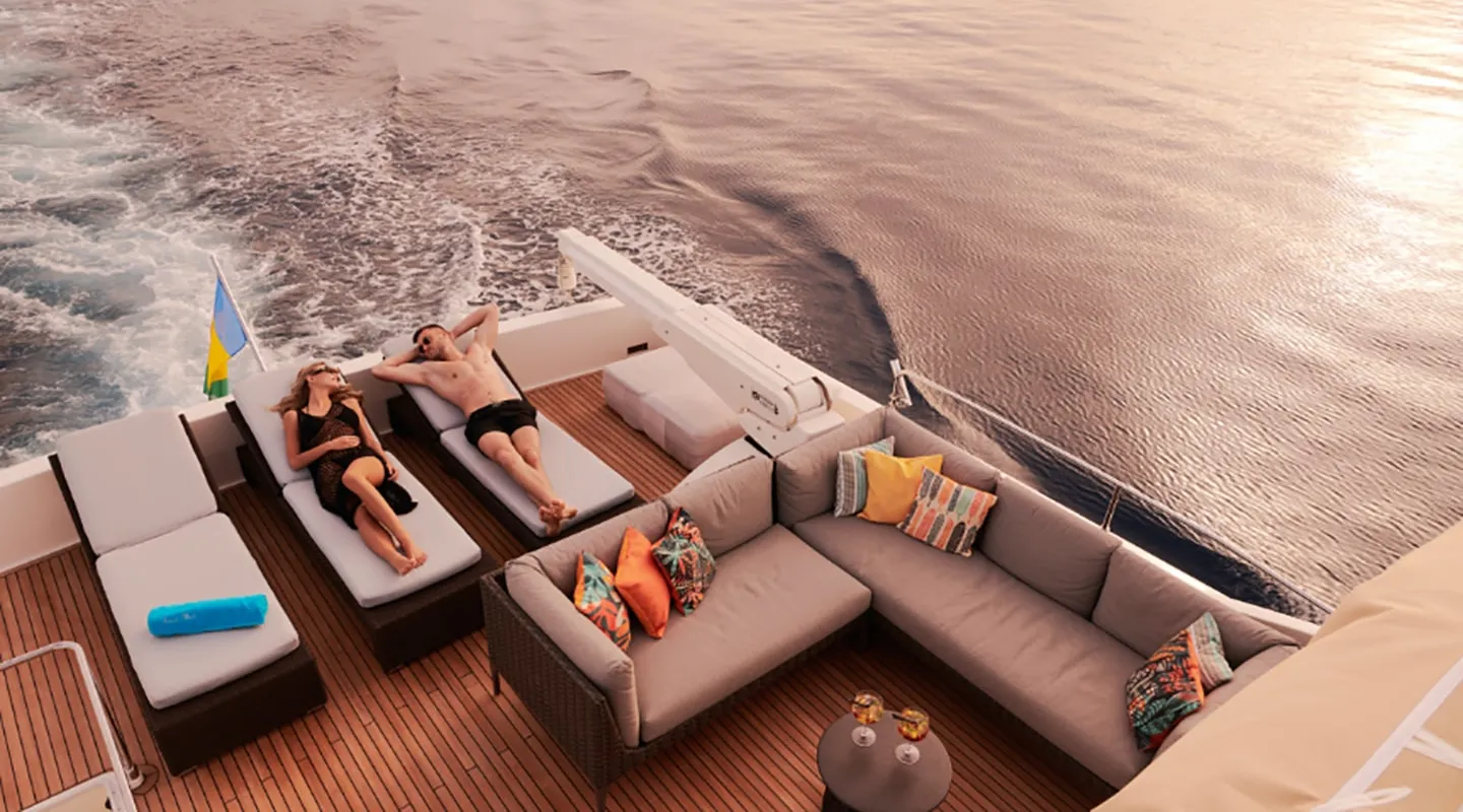 FRIENDS BOAT Lounge area