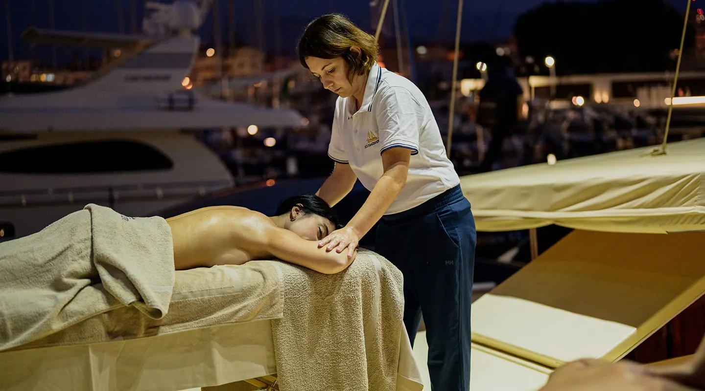 HANDE CAPO GALERA Massage