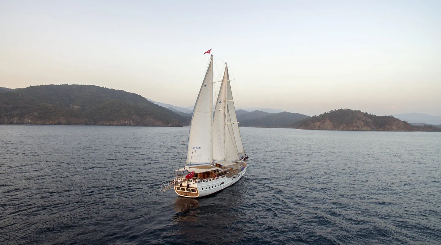 KAYHAN 8 Sailing