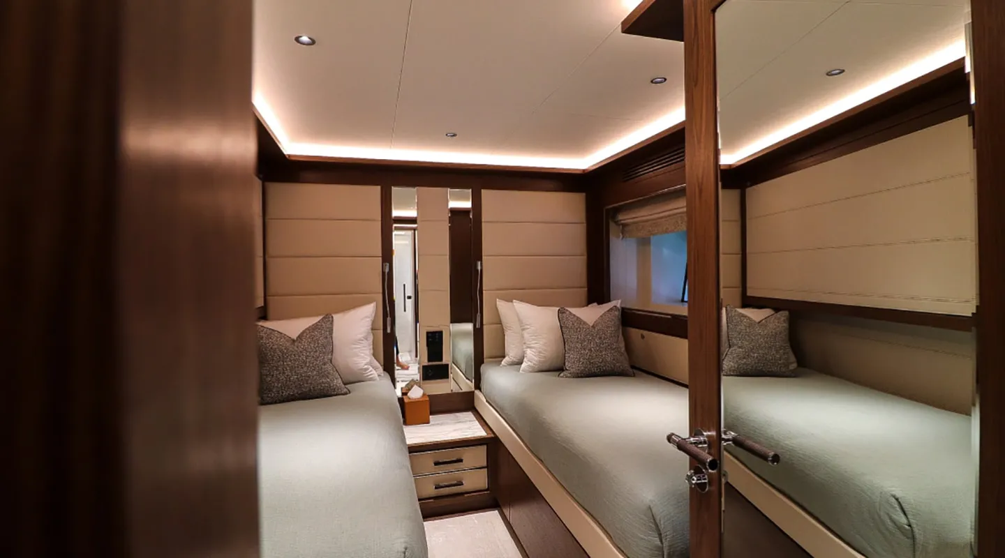 MAJERA Twin cabin