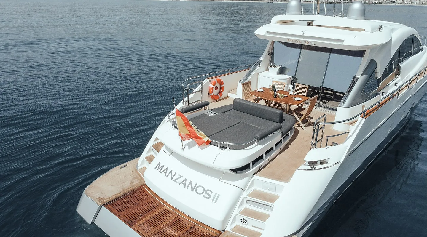 MANZANOS II Aft deck