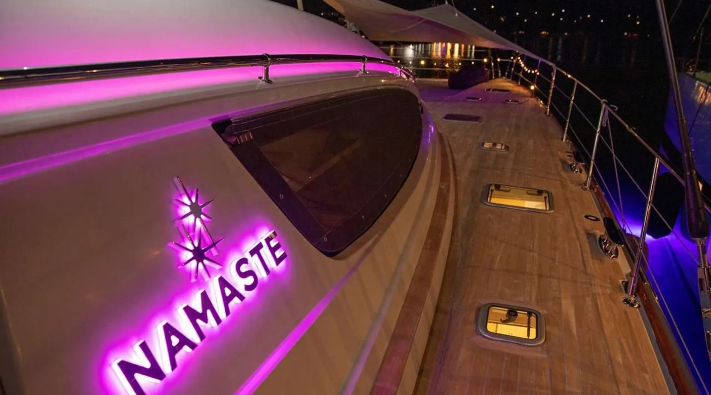 NAMASTE Side deck