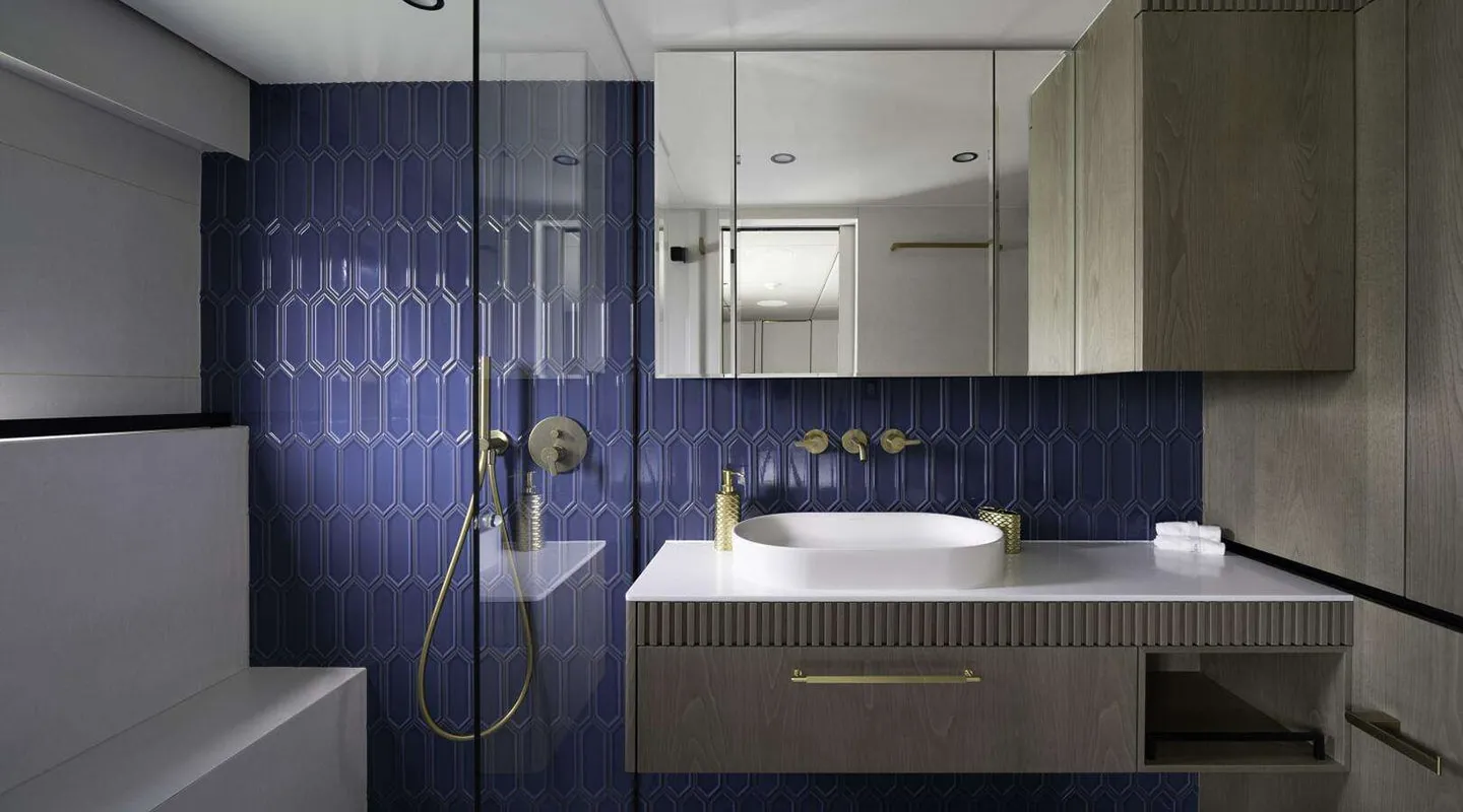 NAUTI NICKEL Bathroom