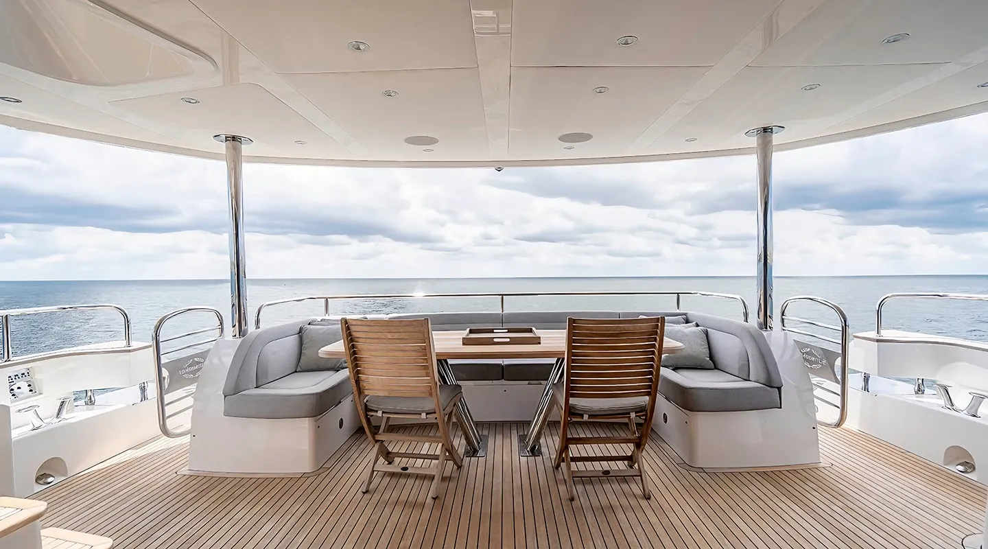 QUANTUM Aft deck