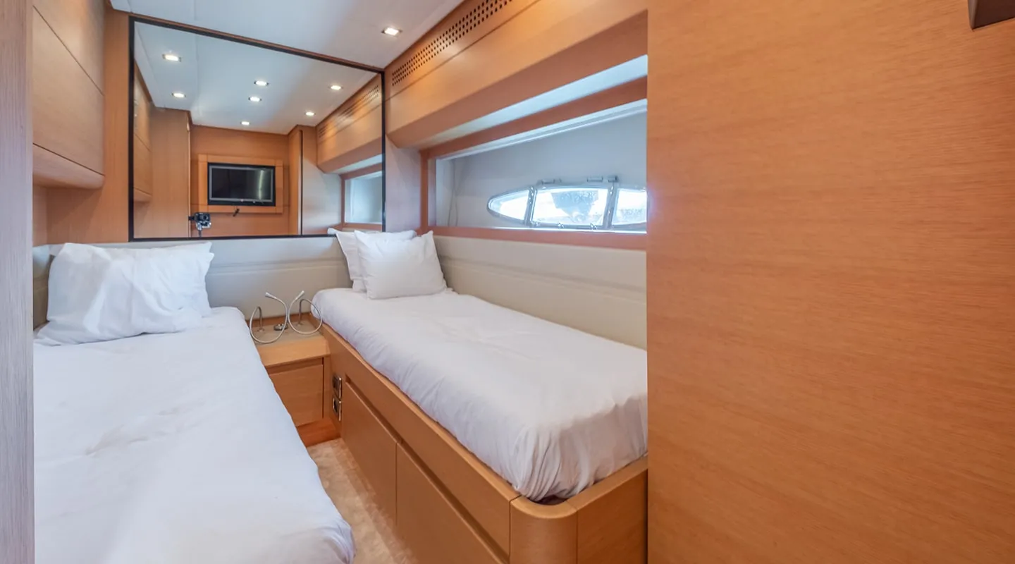 WAHOO Twin cabin