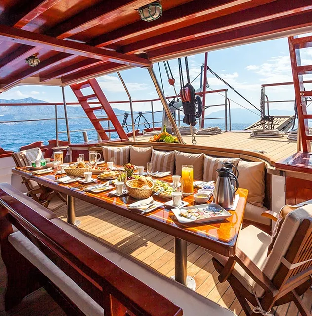 ROMANCA Dining area on Aft deck