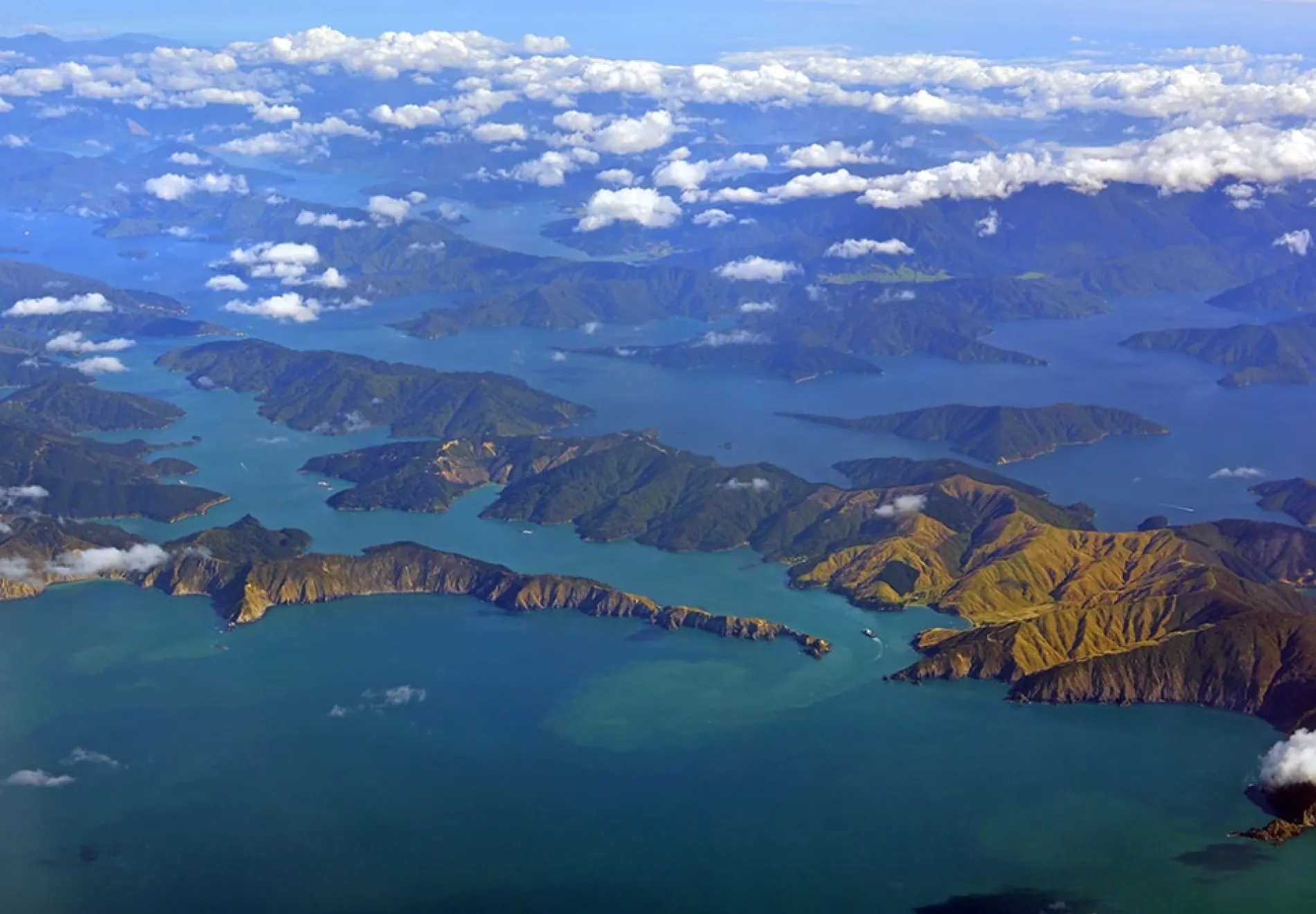 Aerial-view-of-the-Marlborough-Sounds-on-an-Autumn-Morning