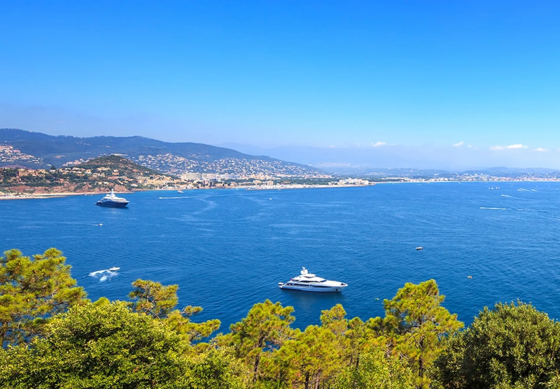 Cannes-La-Napoule-bay-view.-French-Riviera-Azure-Coast-Provence