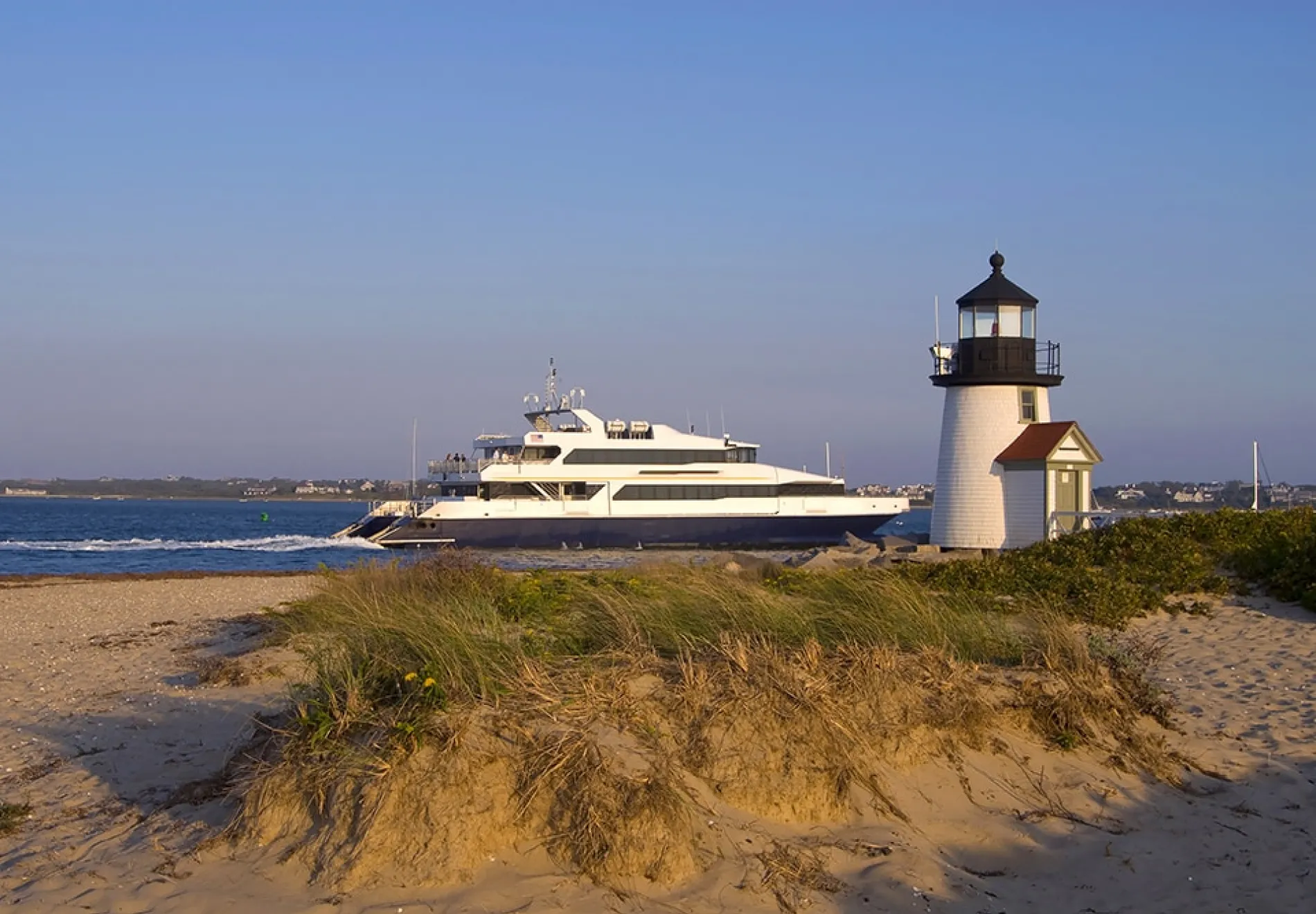 Ferry-Passes-By-Lighthouse-on-Nantucket-Island