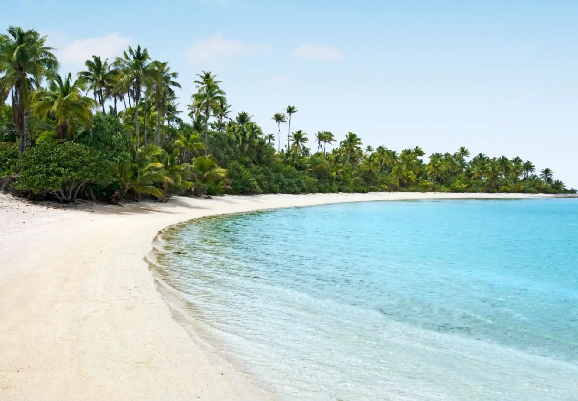 Landscape-of-One-foot-Island-in-Aitutaki-Lagoon-Cook-Islands