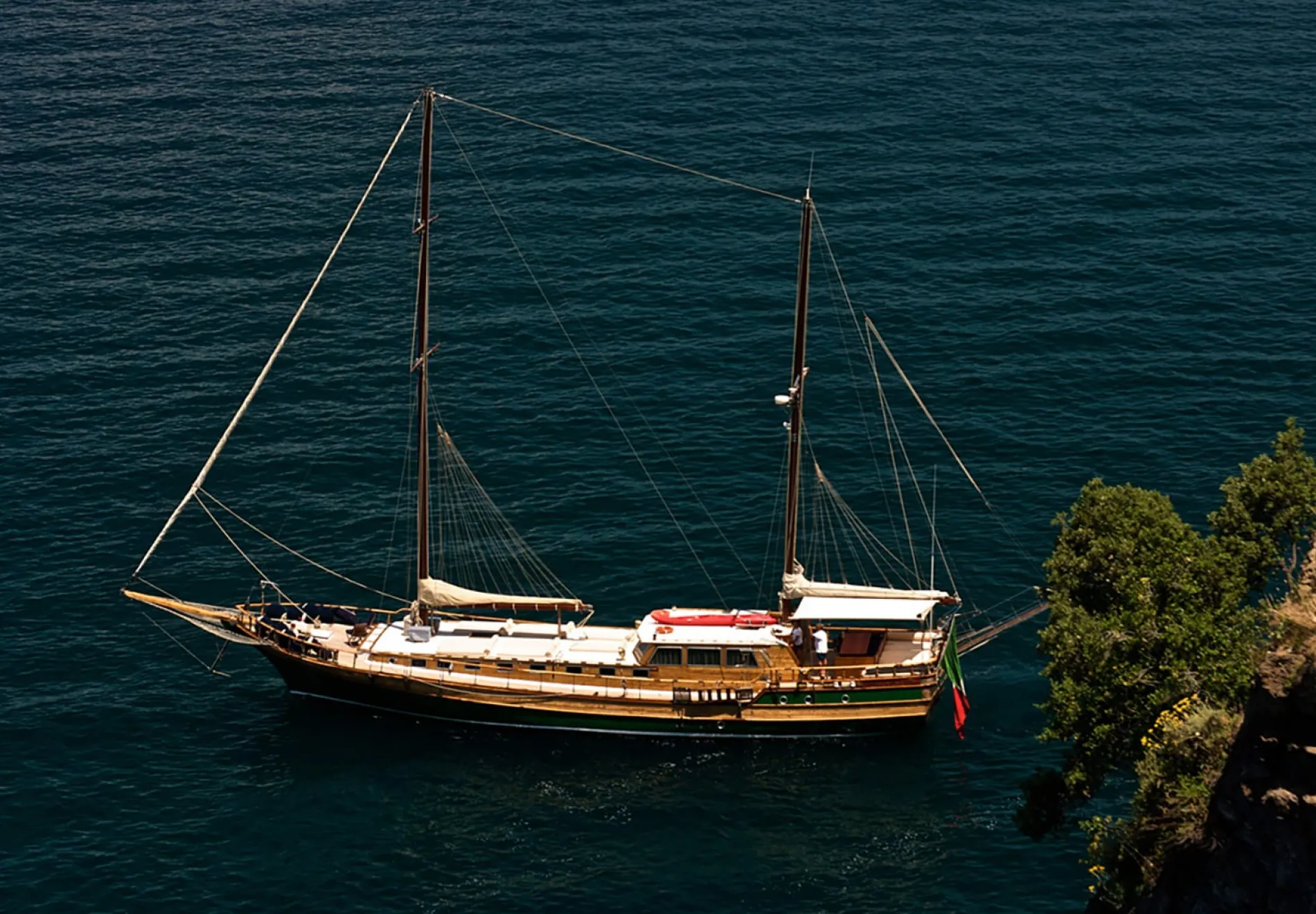 MARIA GIOVANNA Anchored