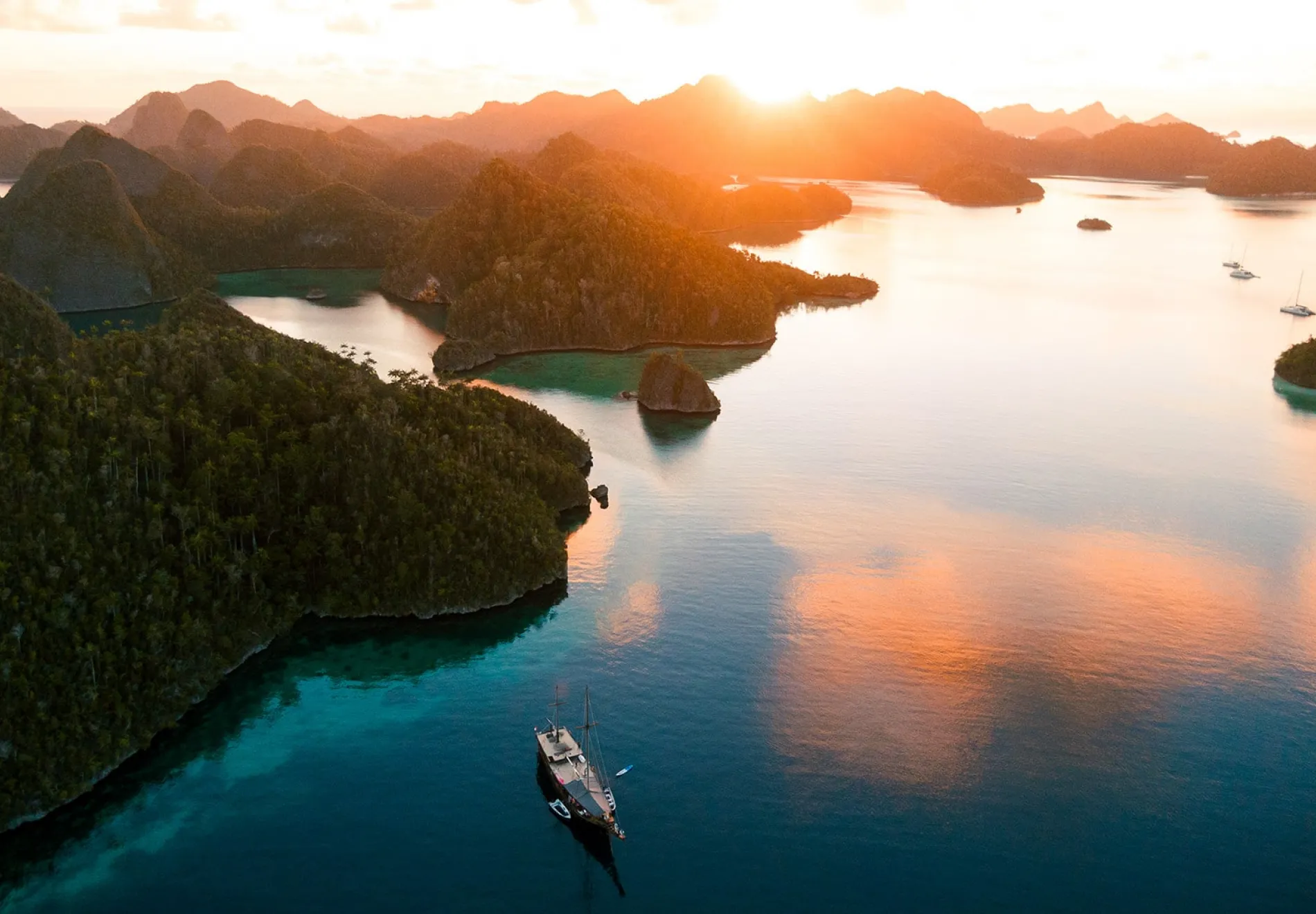 NATARAJA Anchored in Raja Ampat