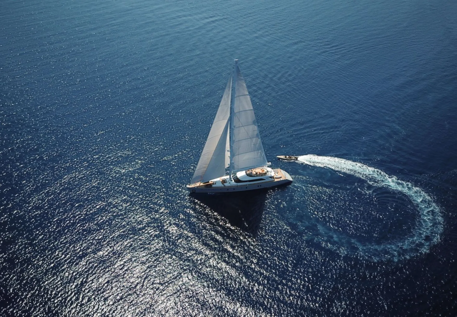 Luxury Yacht Rent