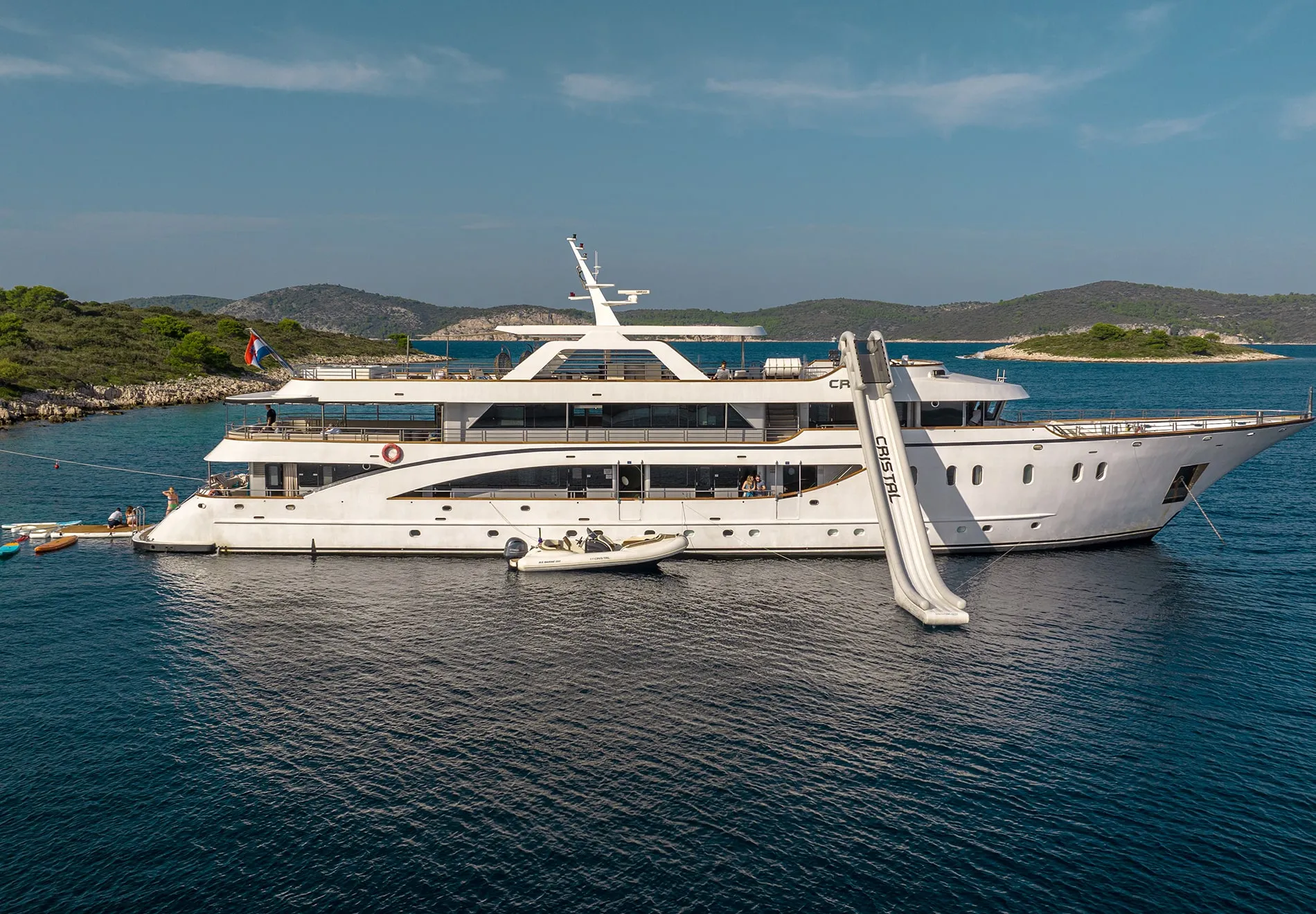 DS Yacht Cristal