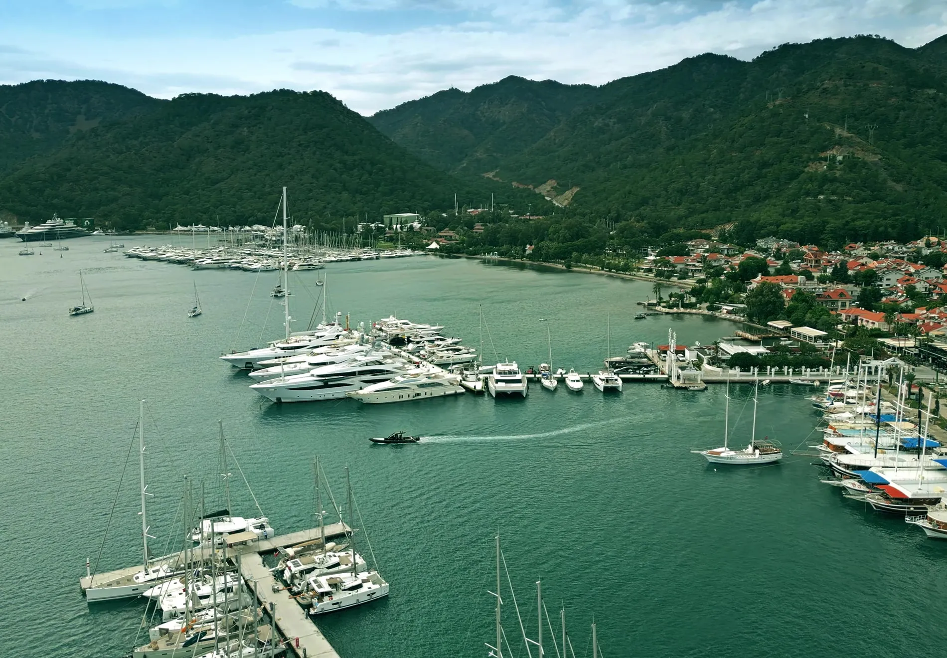 You will sail towards Göcek, a charming town that’s a favorite among yachting enthusiasts