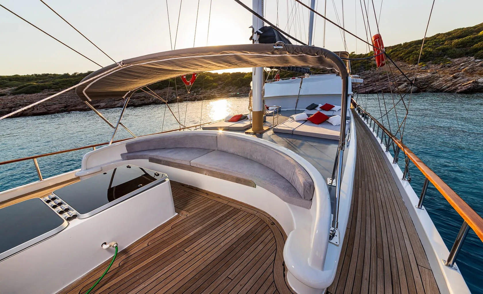 BODRUM QUEEN Bow deck