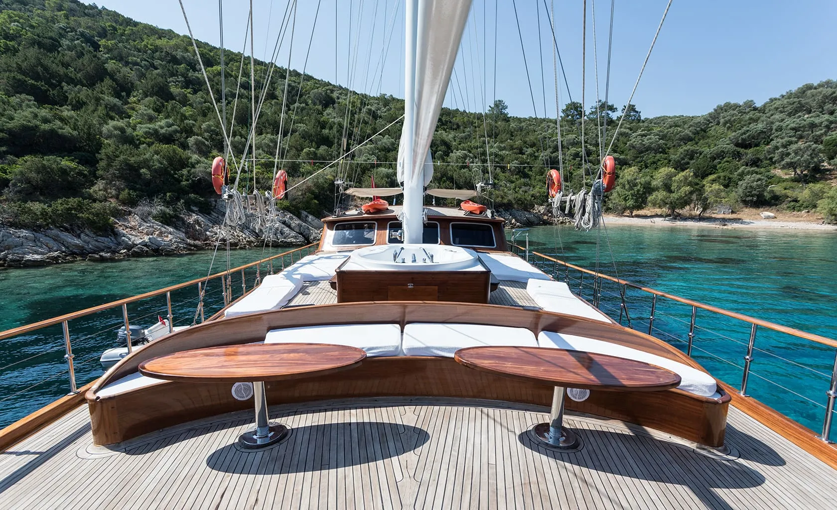 GRACE Bow deck