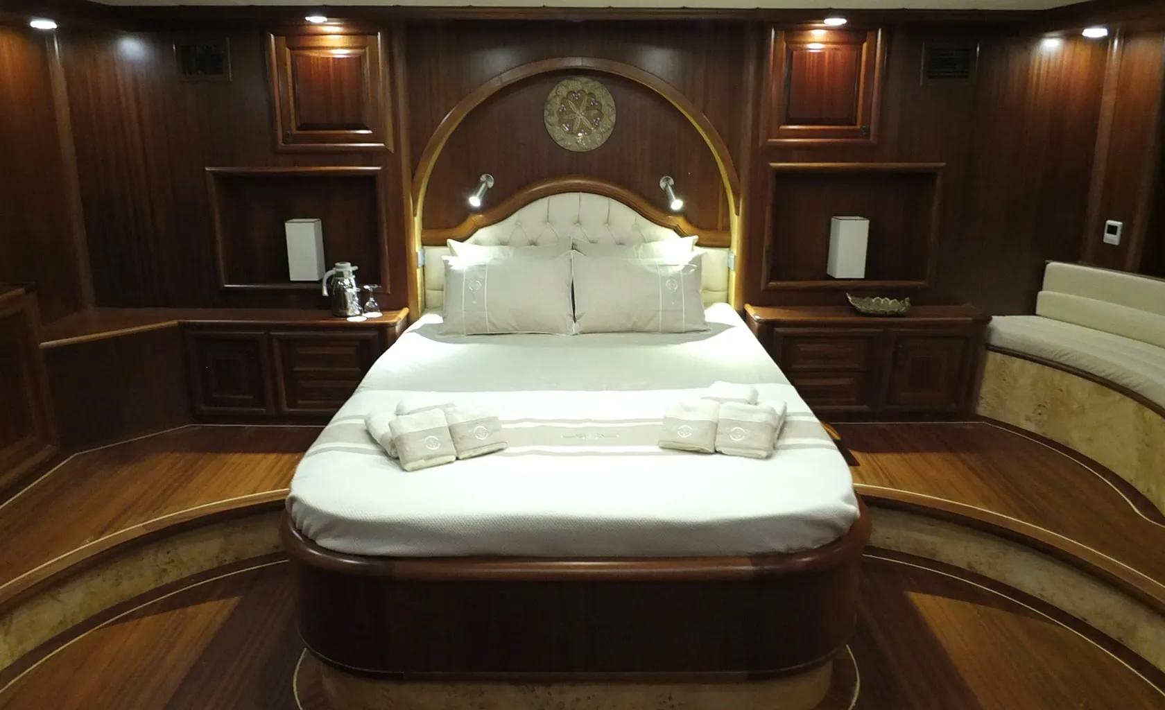 KAPTAN MEHMET BUGRA Master cabin