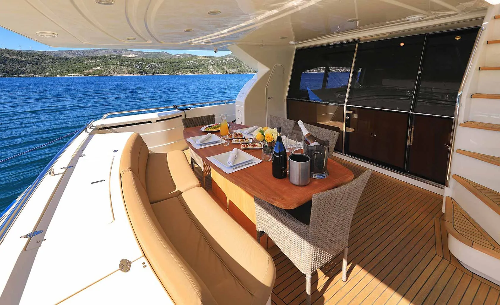 QUO VADIS I Aft deck