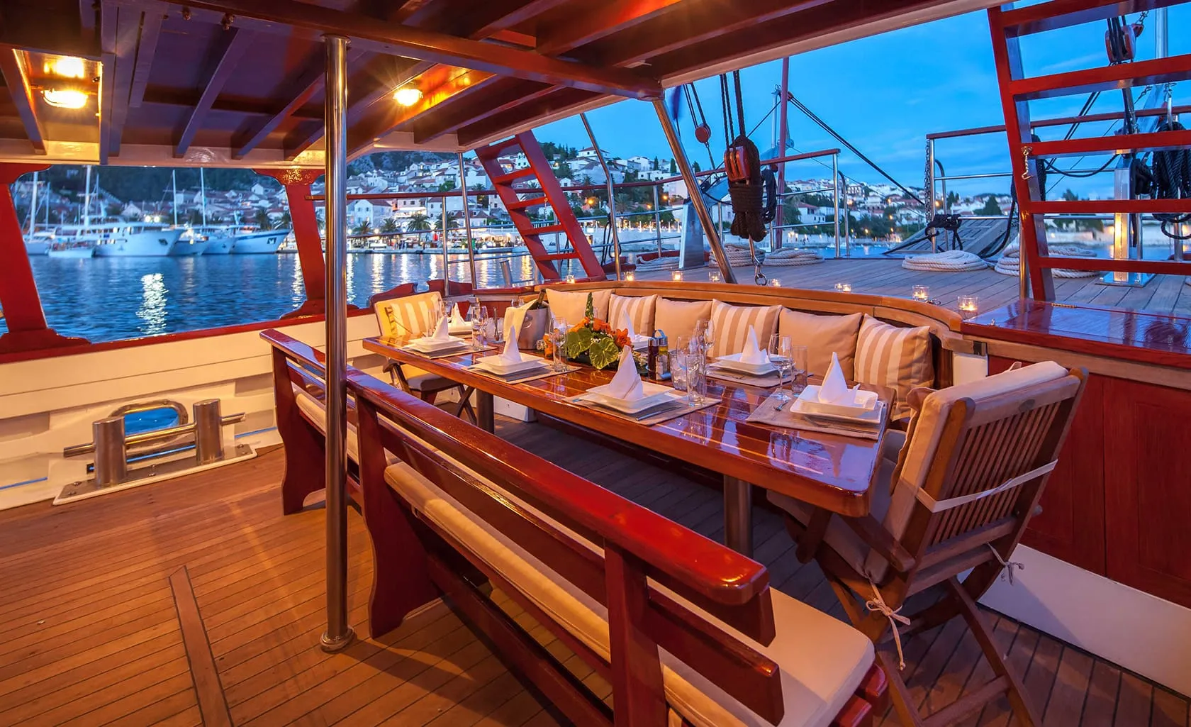 ROMANCA Dining area on Aft deck