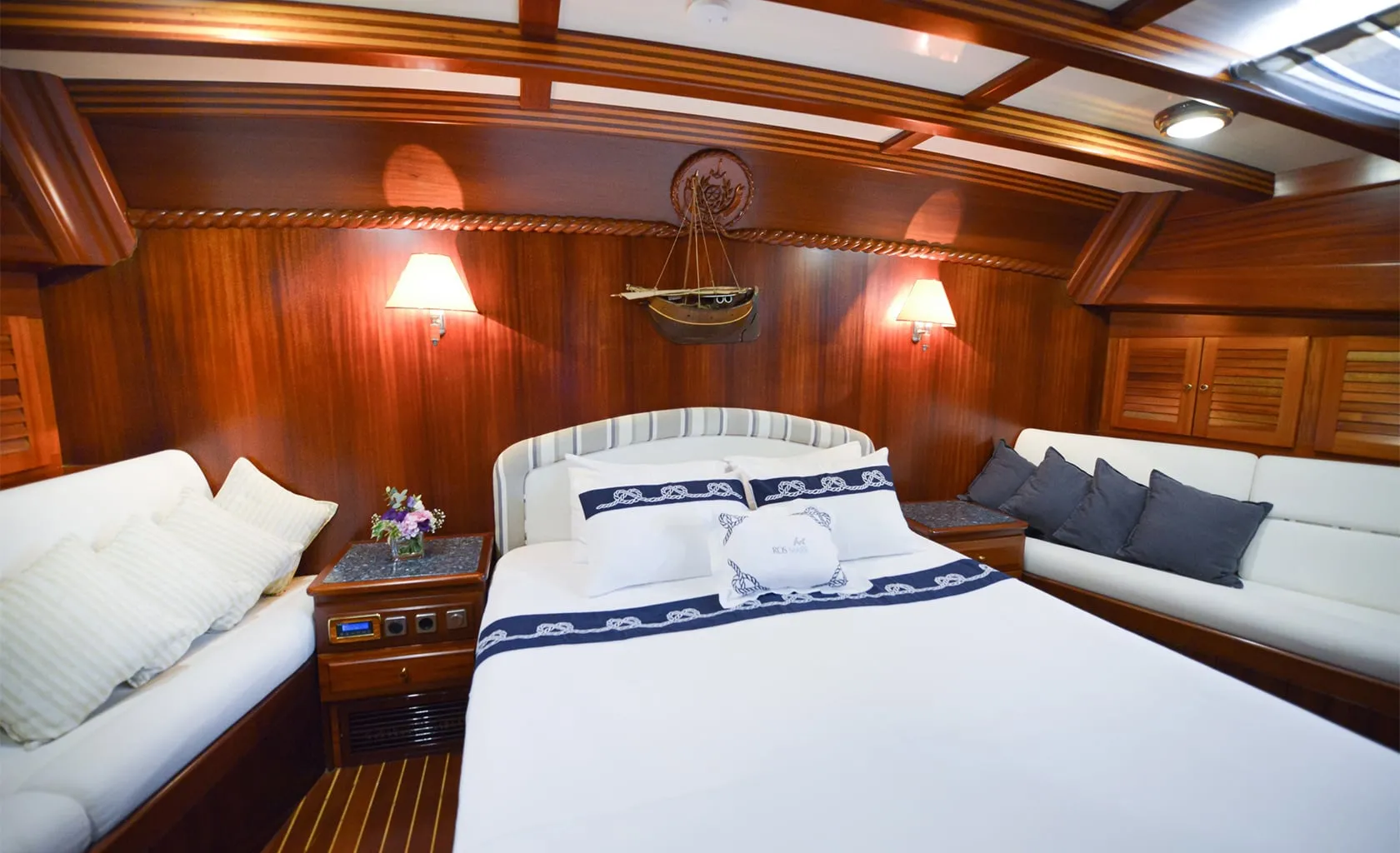 ROS MARE Master cabin