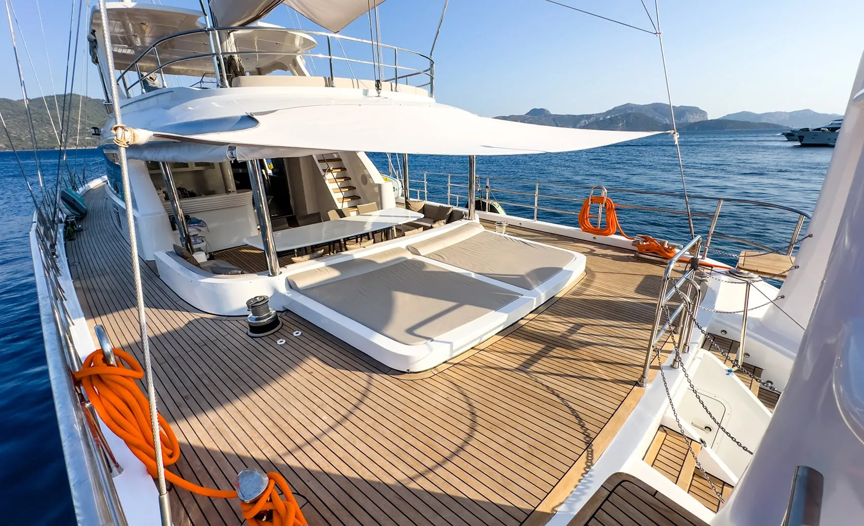 ANGELO III Aft deck