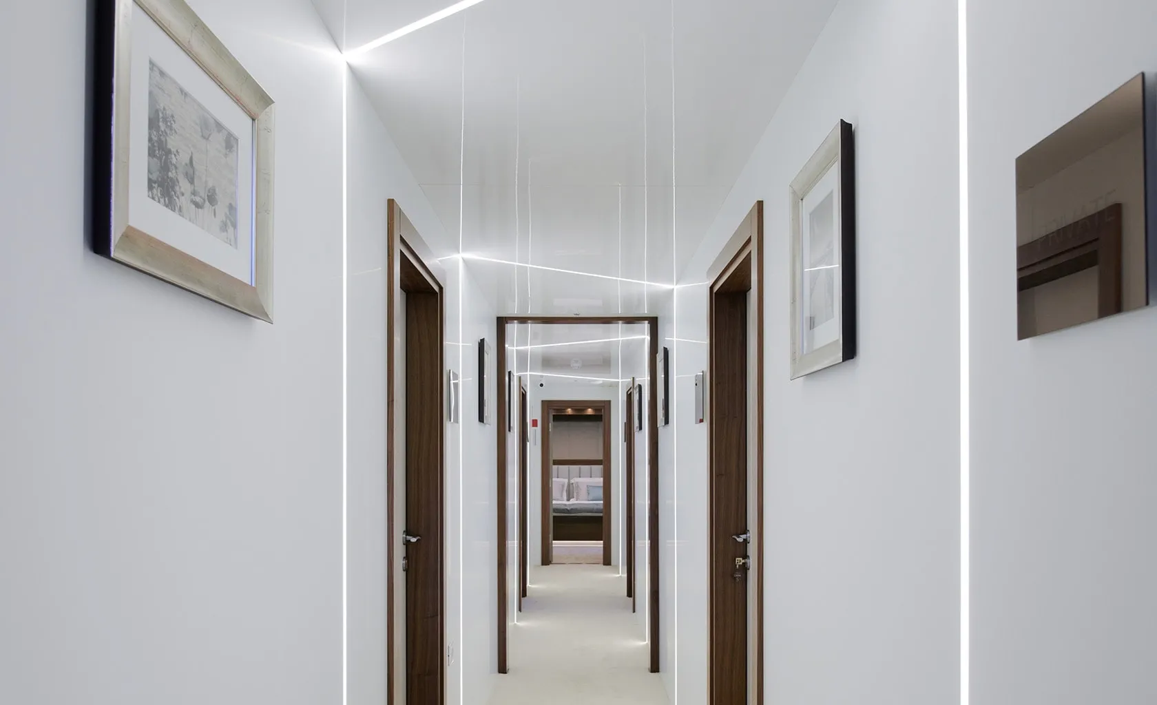 CORSARIO Hallway