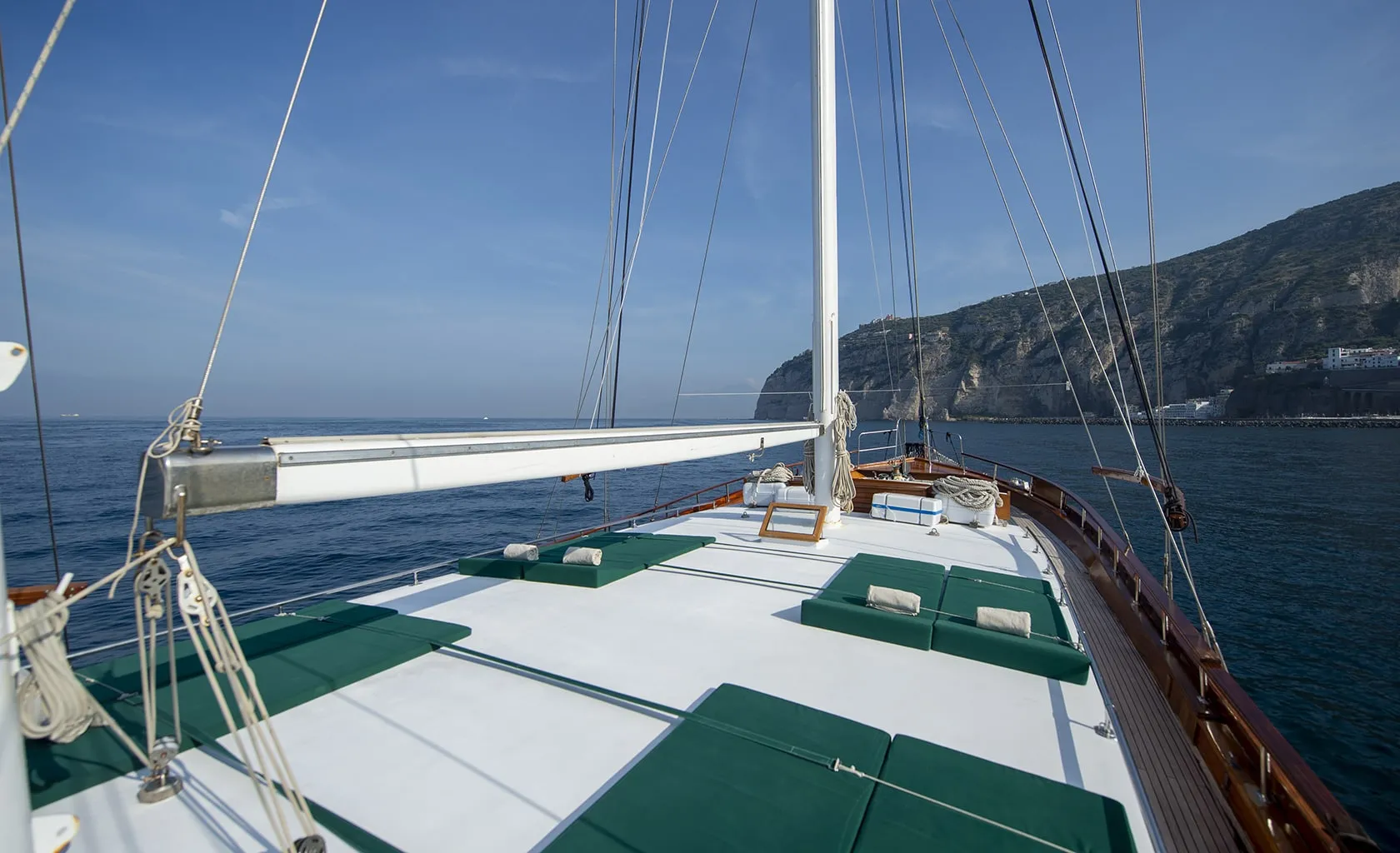 DERIYA DENIZ Sun deck