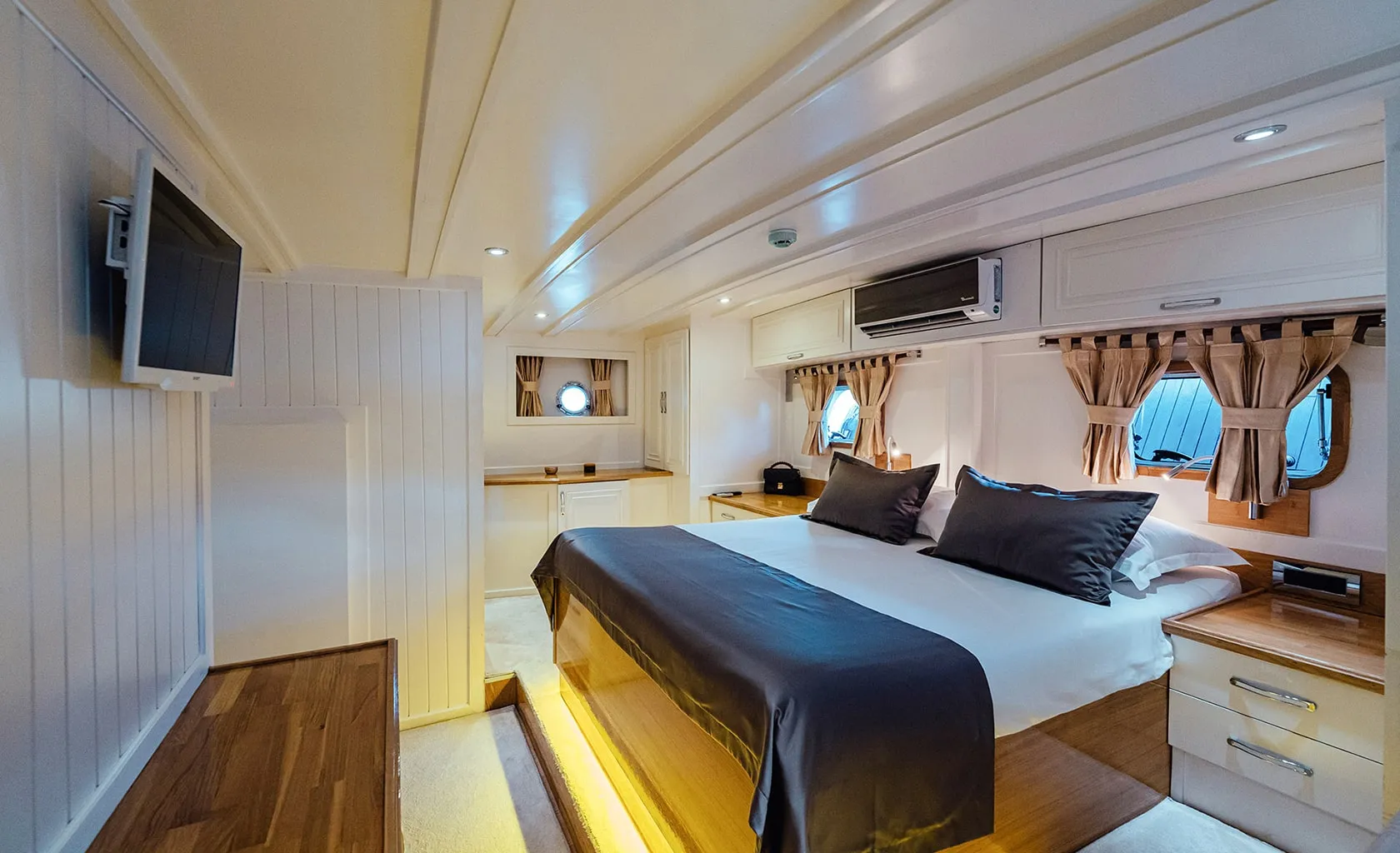 MASKE Double cabin