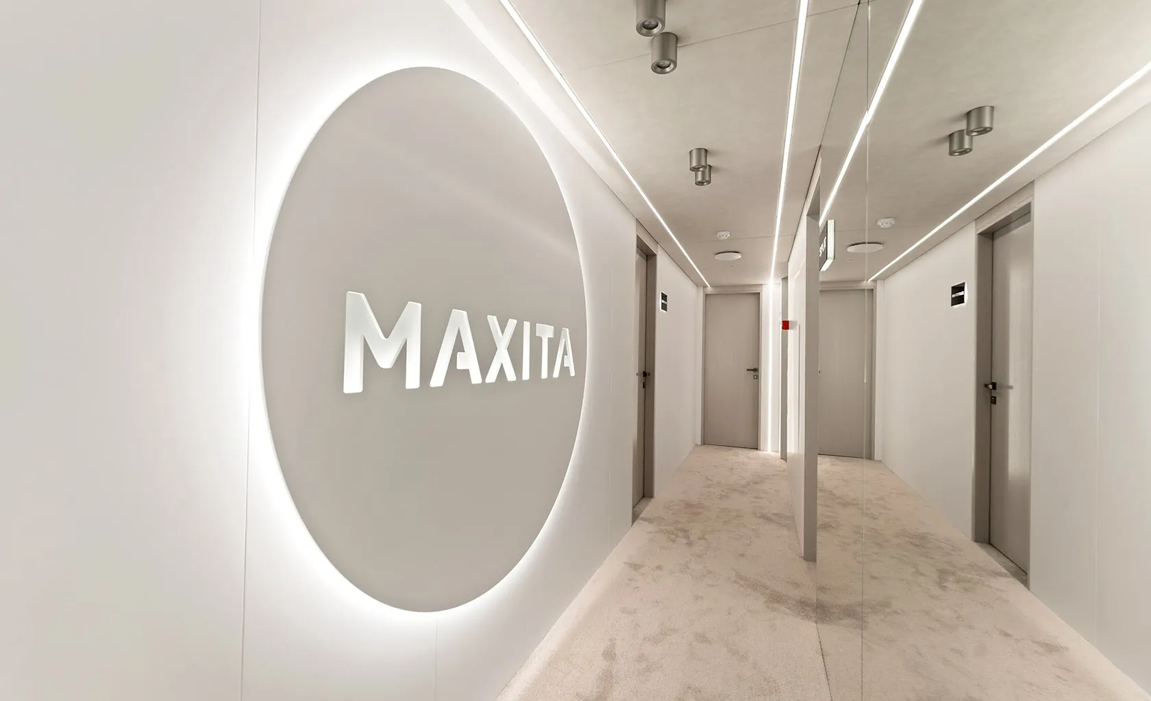 MAXITA Hallway