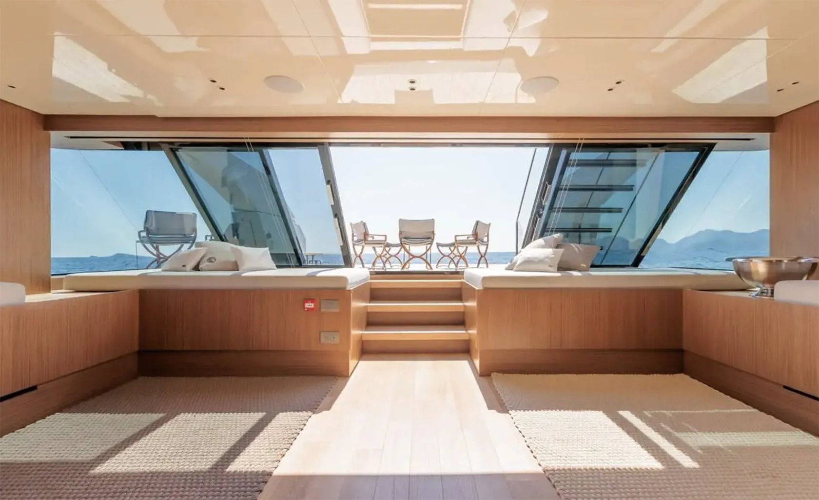 NECTAR Aft deck