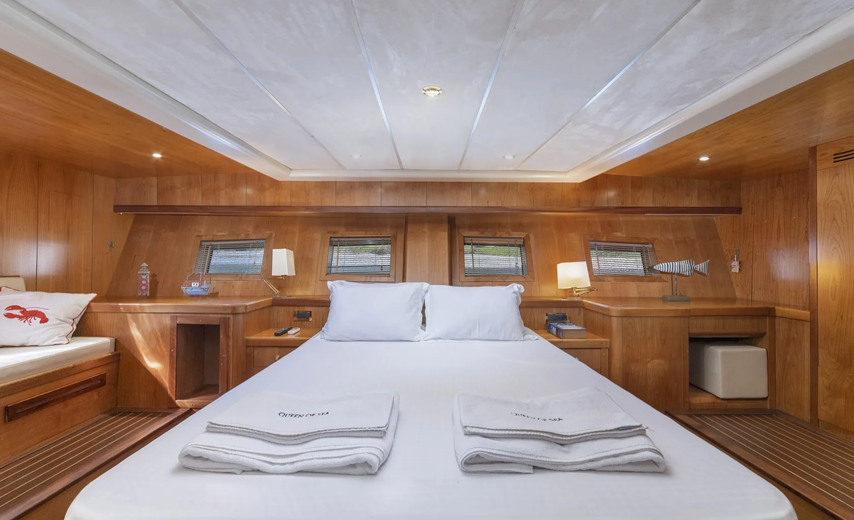 QUEEN OF SEA Master cabin