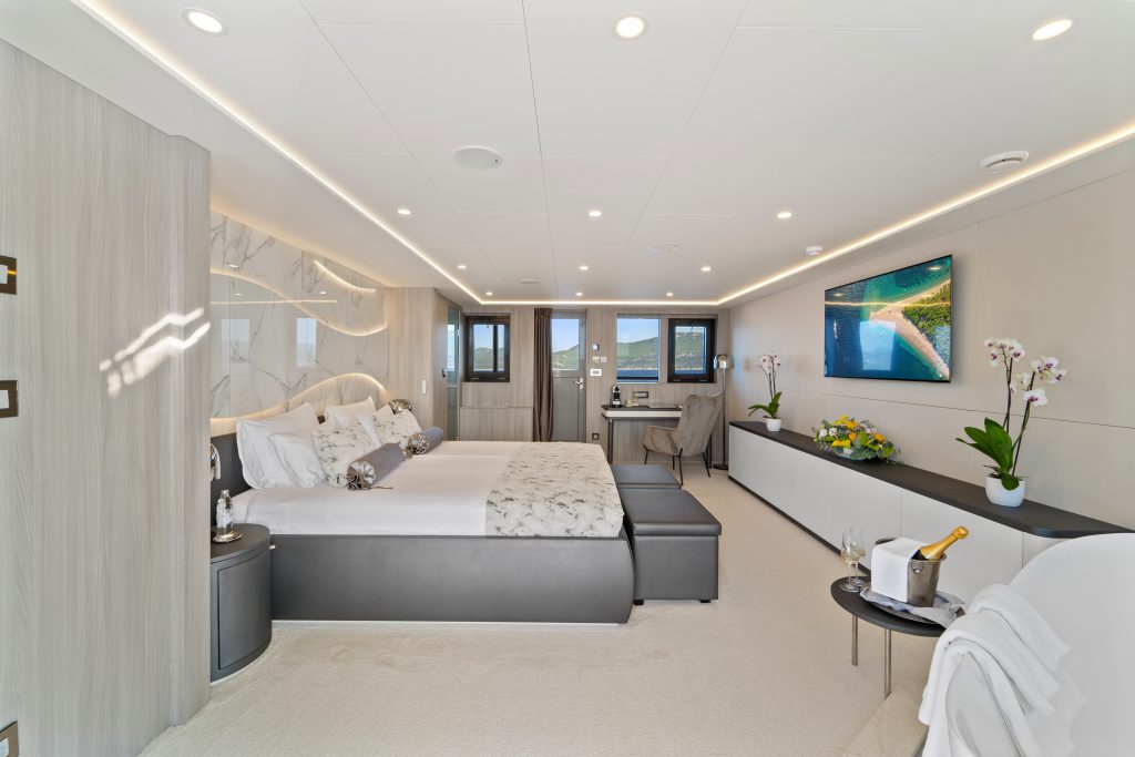 Yacht interior image