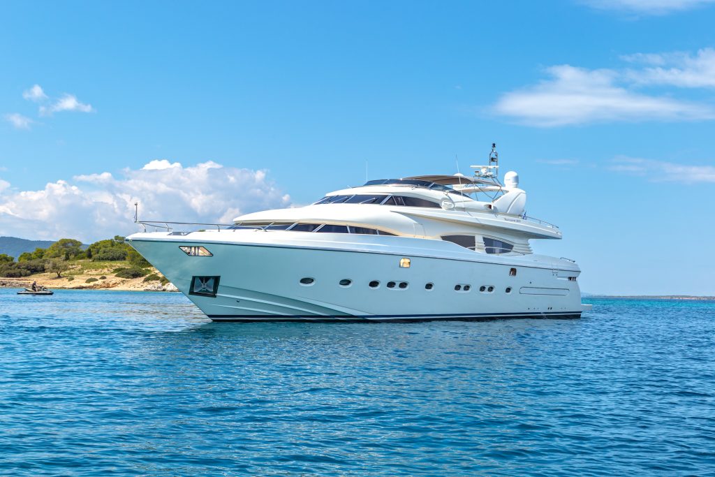 Yacht exterior image