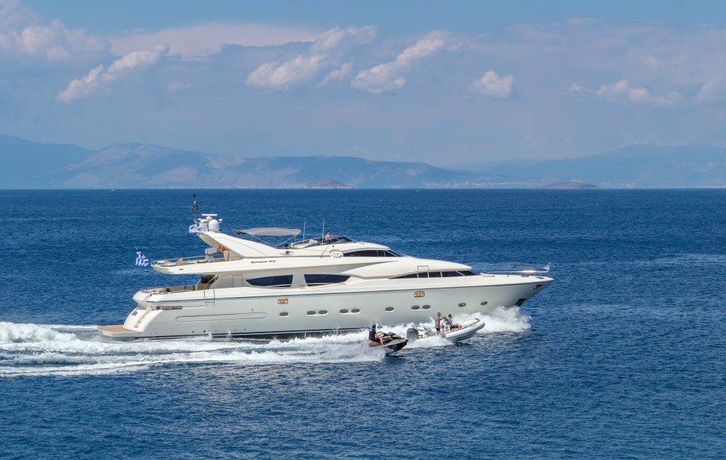 Yacht exterior image